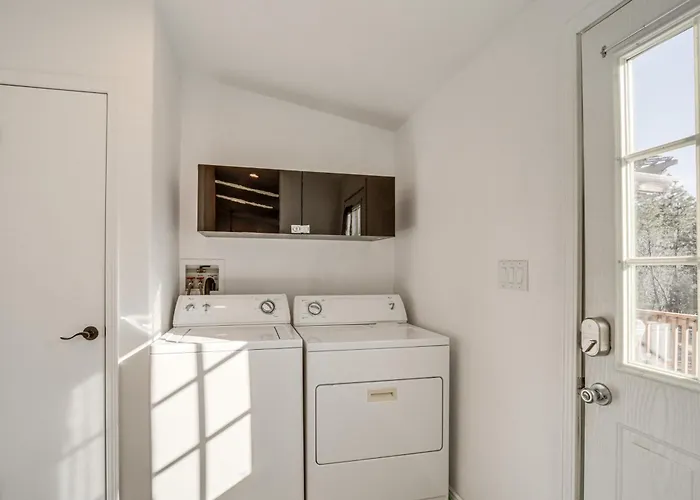 Holiday home Mtn Views + Playground: Family-friendly