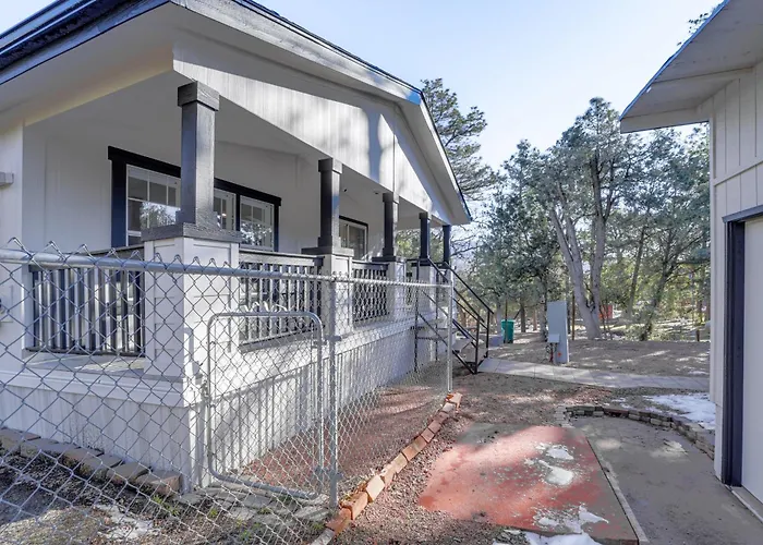 Holiday home Mtn Views + Playground: Family-friendly